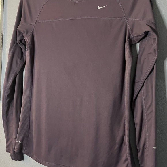 Nike Running Dri-Fit Activewear Shirt Womens Large Long Sleeve Purple Nike Miler - Picture 4 of 8